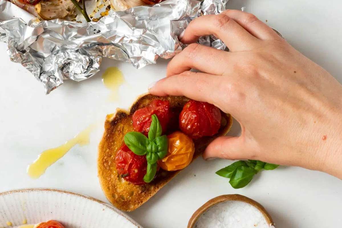 Air Fryer Roasted Tomatoes