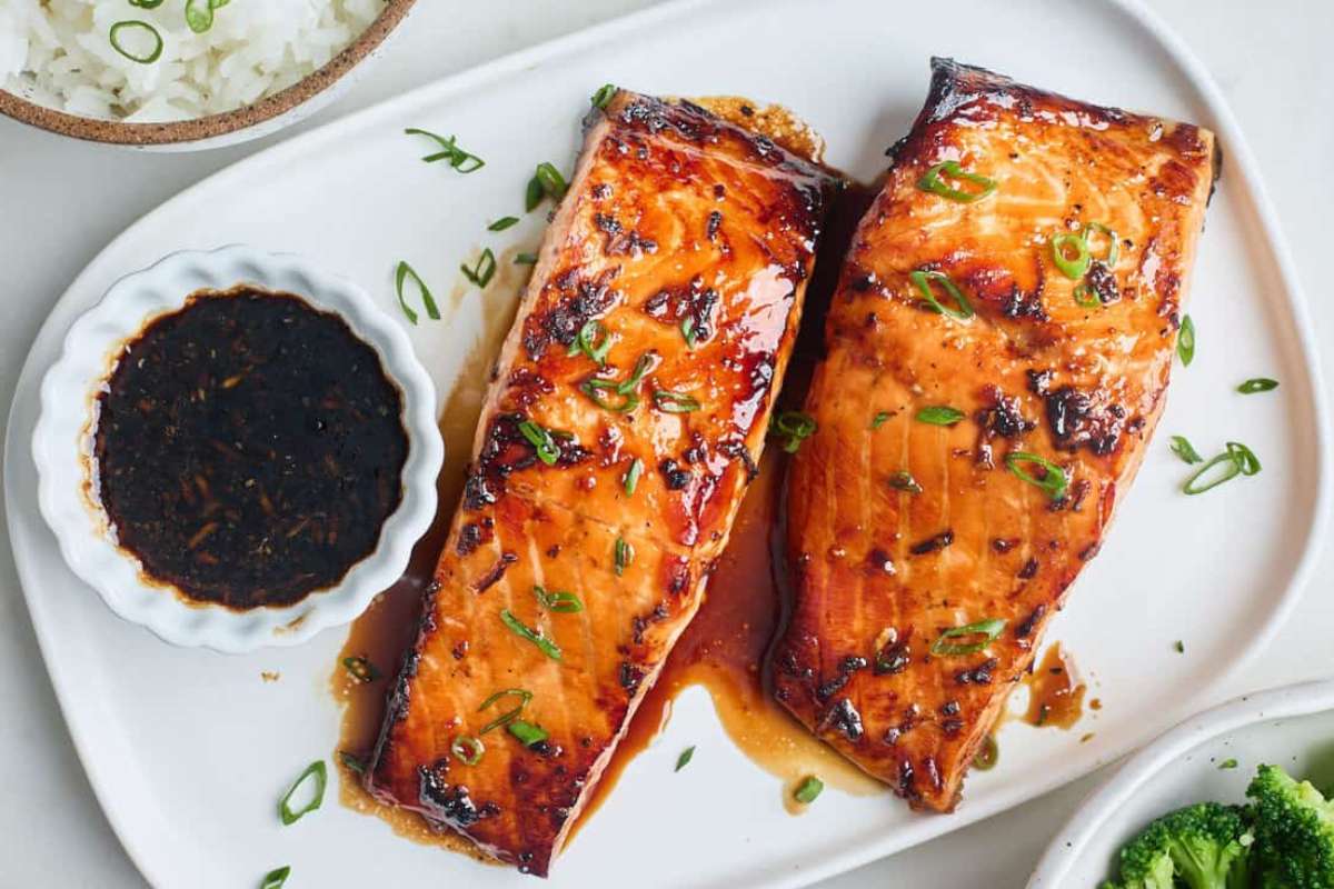 Foolproof Air Fryer Salmon With Glaze. 