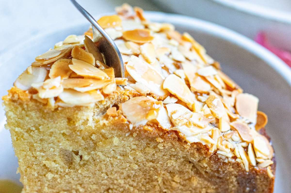 Almond Cake Recipe. 