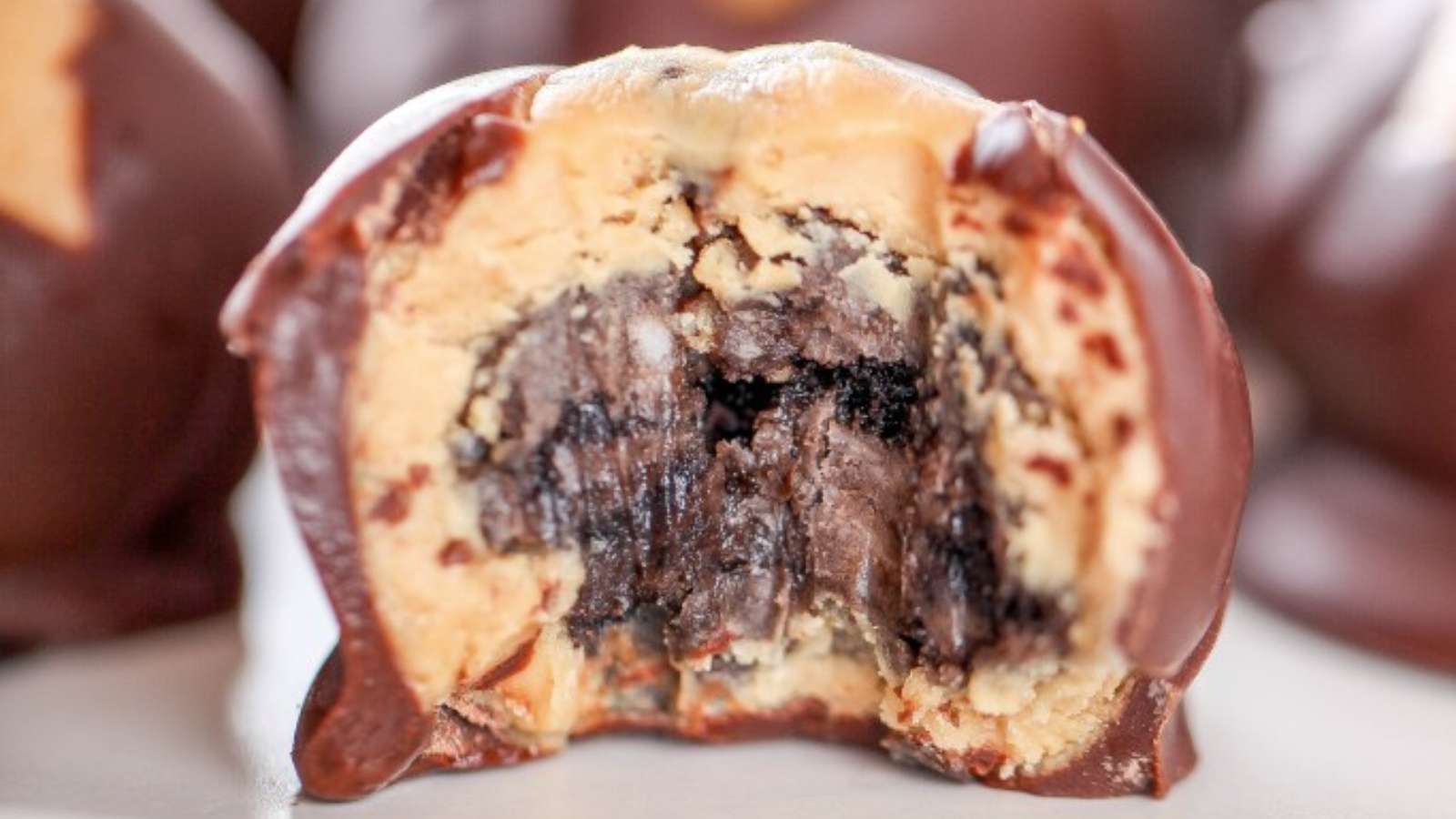 Peanut Butter Oreo Truffles recipe by Baking Beauty.