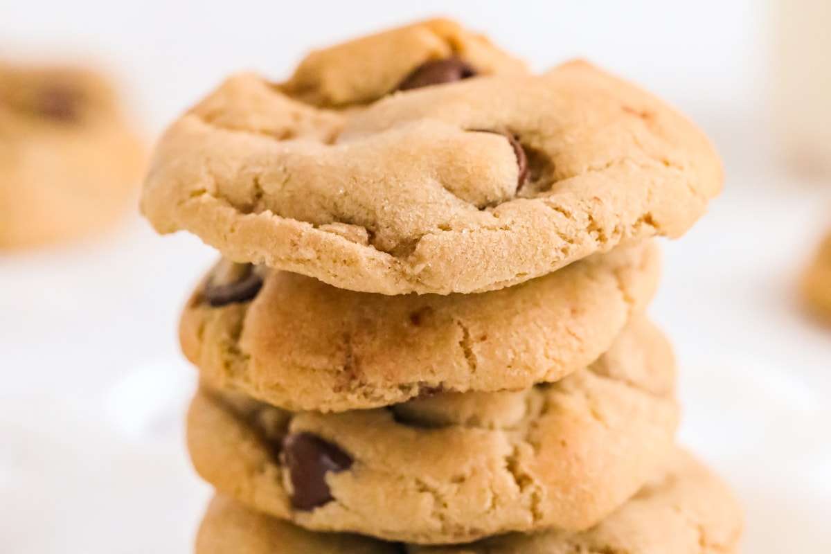 Best Vegan Chocolate Chip Cookies Recipe (with Almond Flour). 