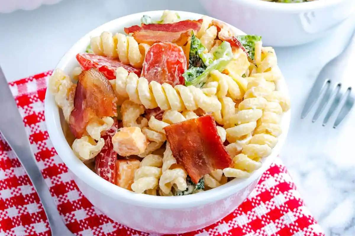 Blt Pasta Salad. 