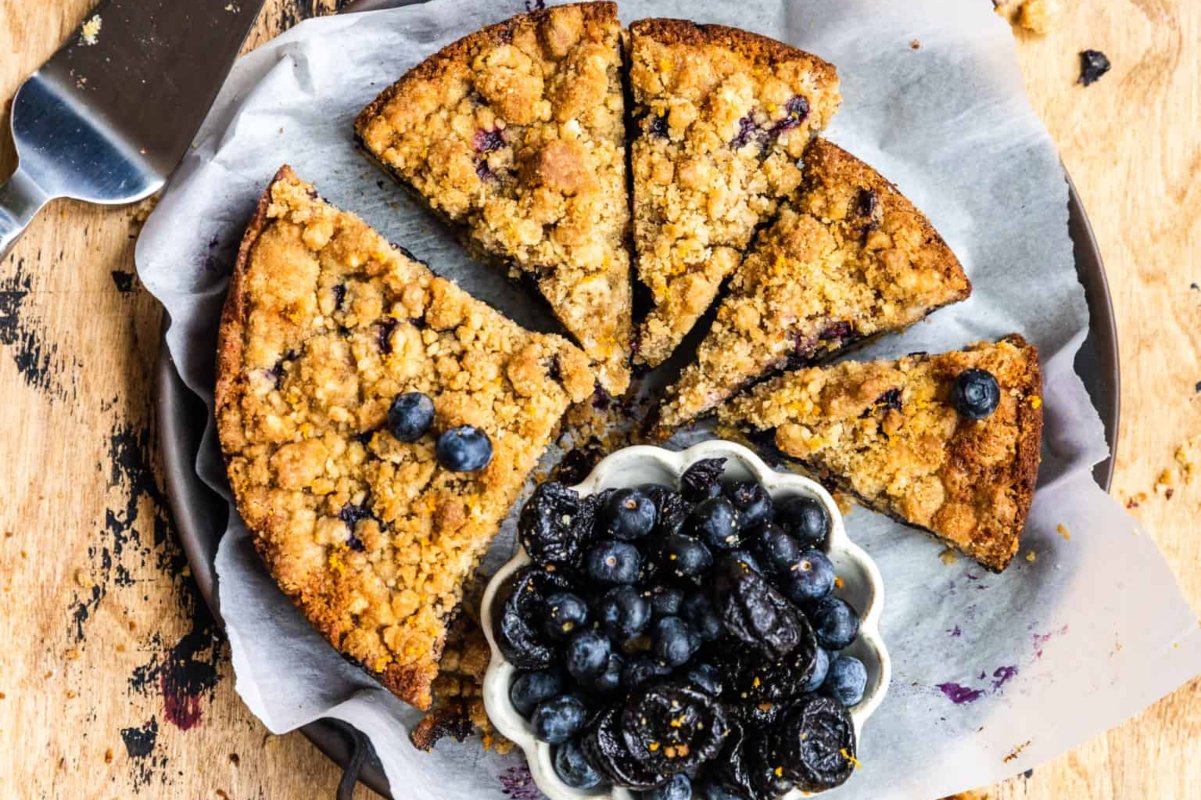 Blueberry Prune Buckle With Ginger Streusel. 