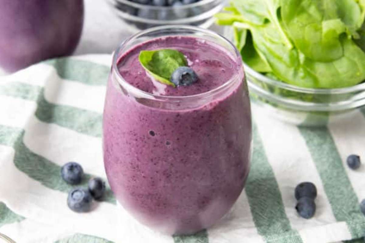 Blueberry Spinach Smoothie.