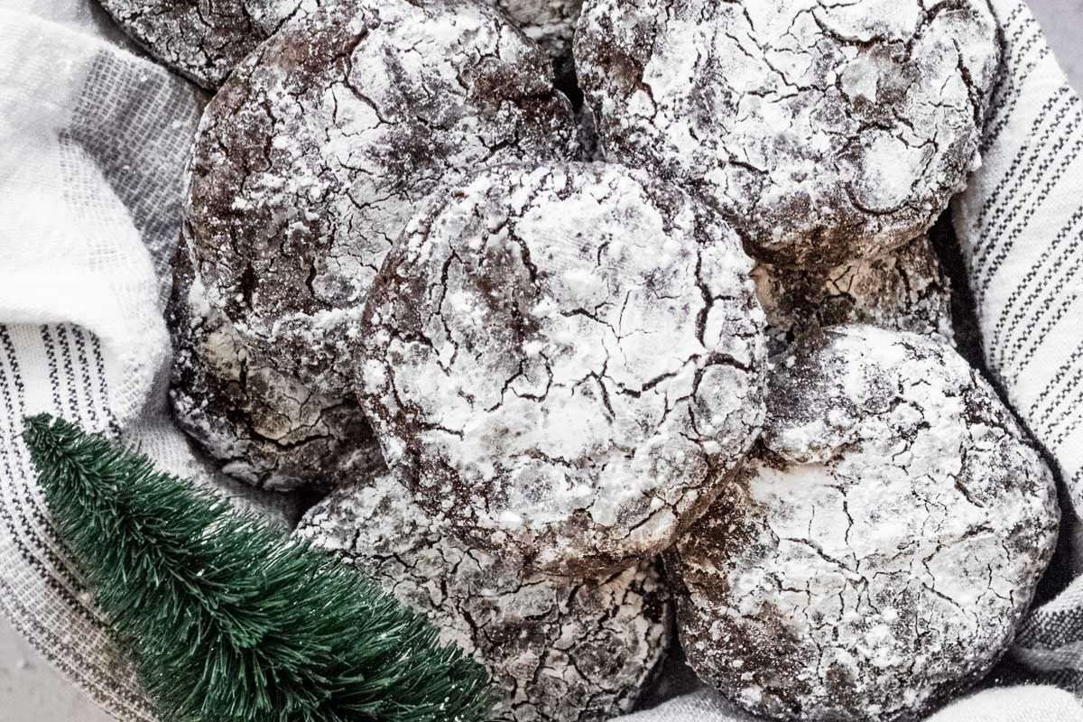Brownie Crinkle Cookies. 