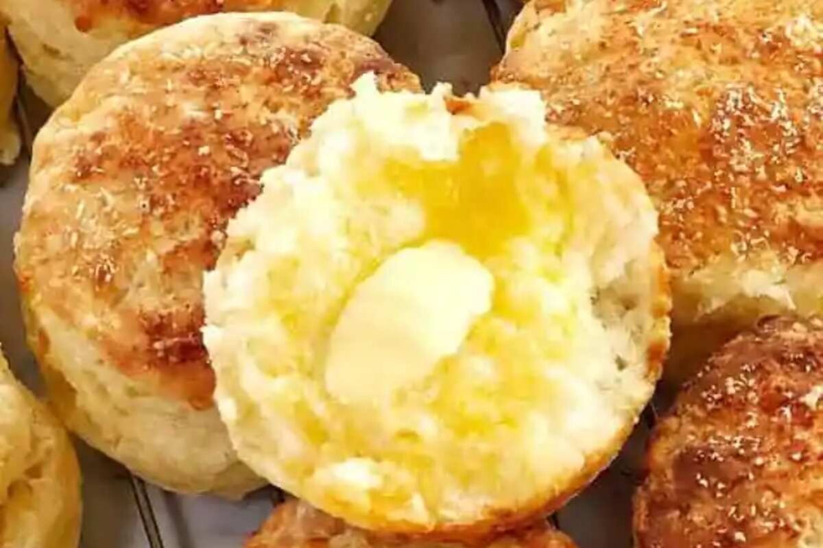 Buttermilk Cheese Scones. 