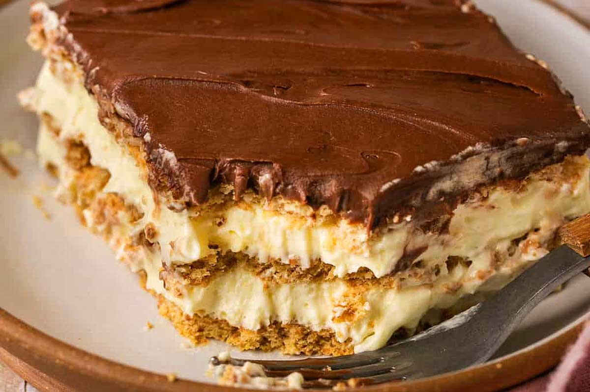 CHOCOLATEECLAIRCAKE 16