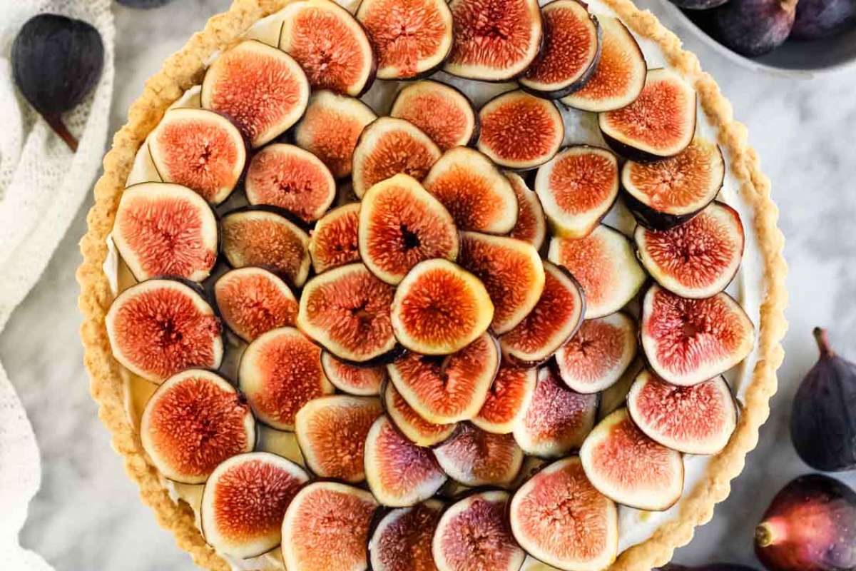 Creamy Fig and Honey Mascarpone Tart.