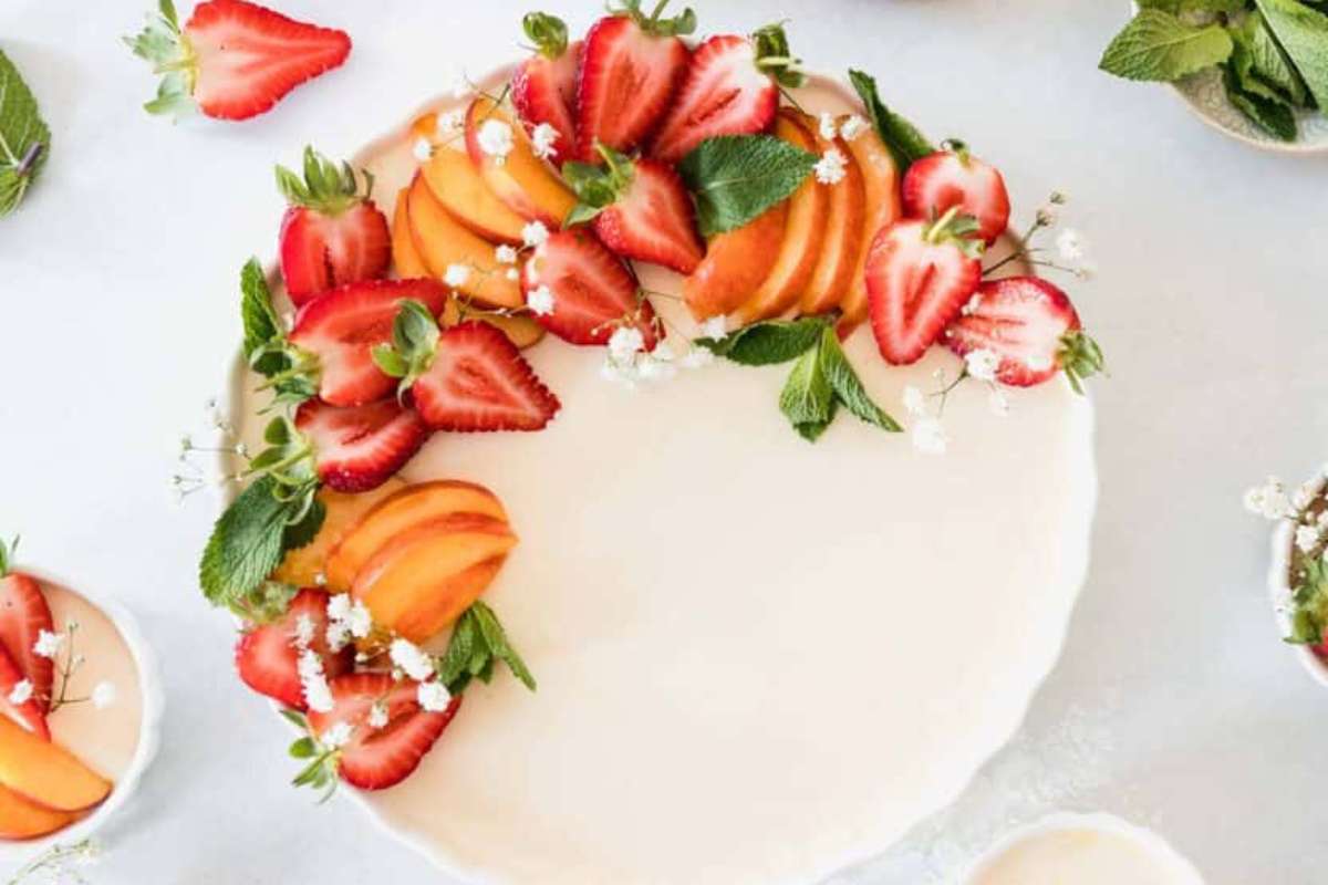 Creamy Panna Cotta Tart {No-Bake