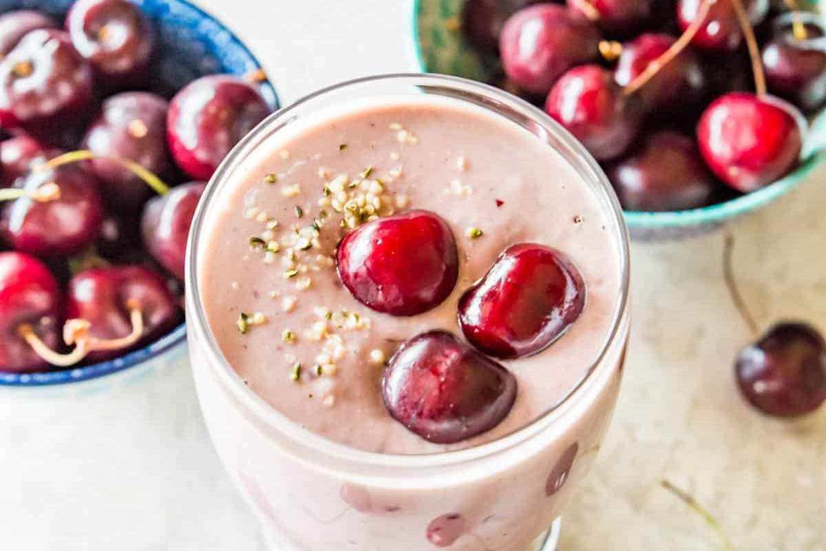 Cherry Cheesecake Smoothie. 