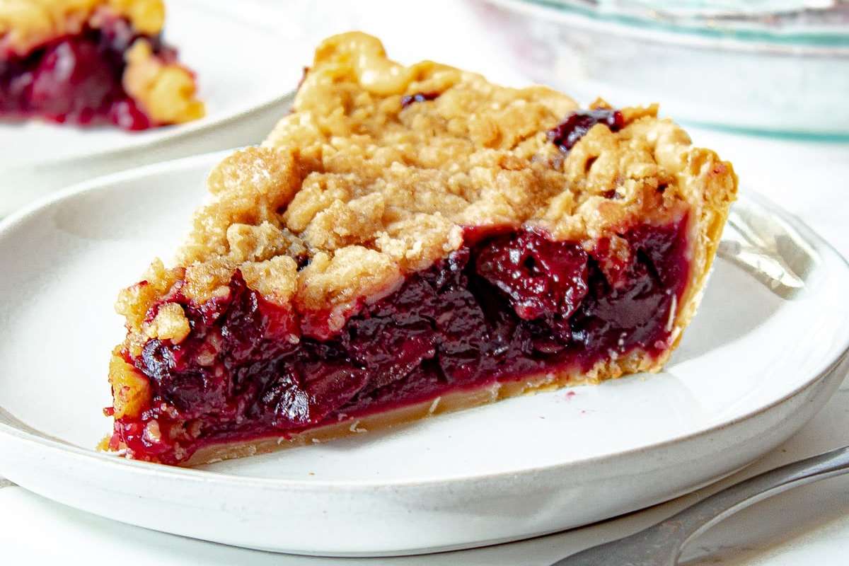 Cherry Crumb Pie With Sweet Cherries. 