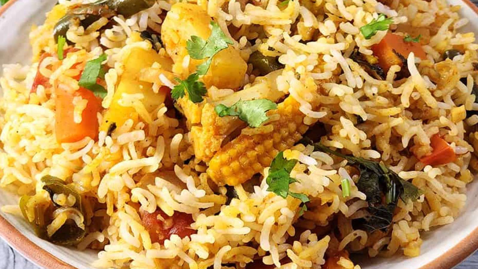 Vegetable Biryani recipe by Cook With Kushi.
