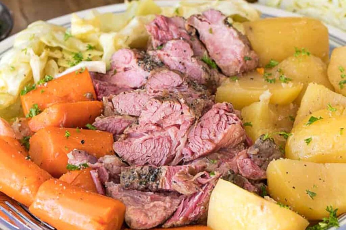 Corned Beef And Cabbage Slow Cooker Recipe
