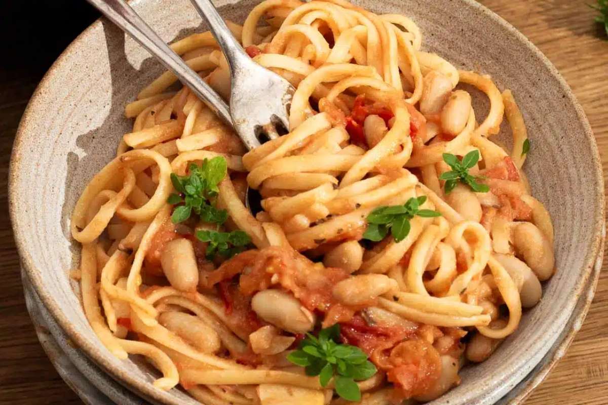 Creamy Cannellini Bean & Tomato Pasta. 