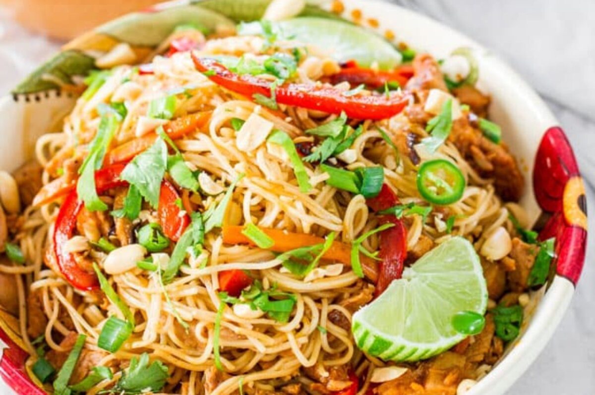 Crockpot Chinese Pork With Noodles