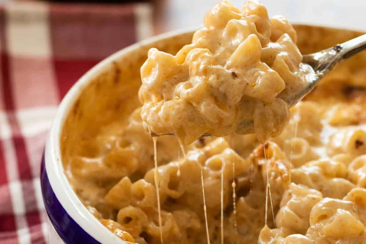 Dump-And-Bake Mac And Cheese Without Flour.