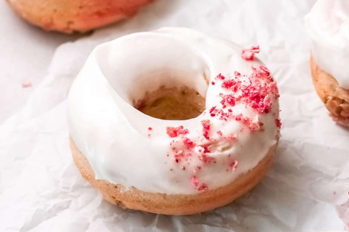 Easy Baked Donuts With Fresh Raspberries.
