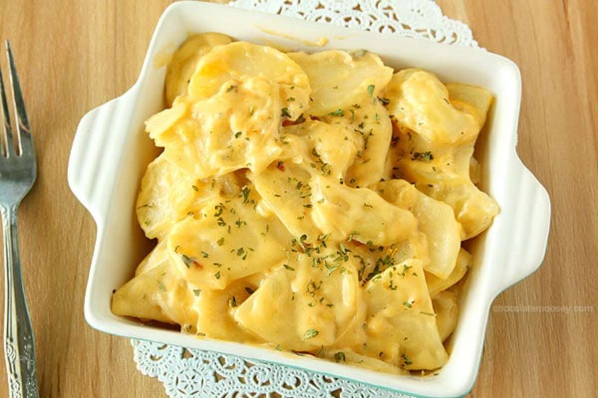 Easy Cheesy Stove Top Scalloped Potatoe