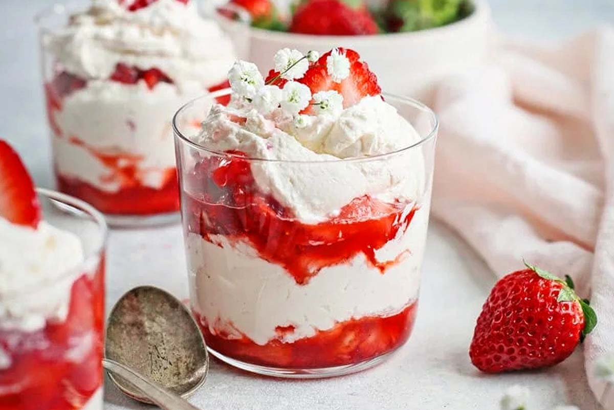 Easy Strawberry Fool.