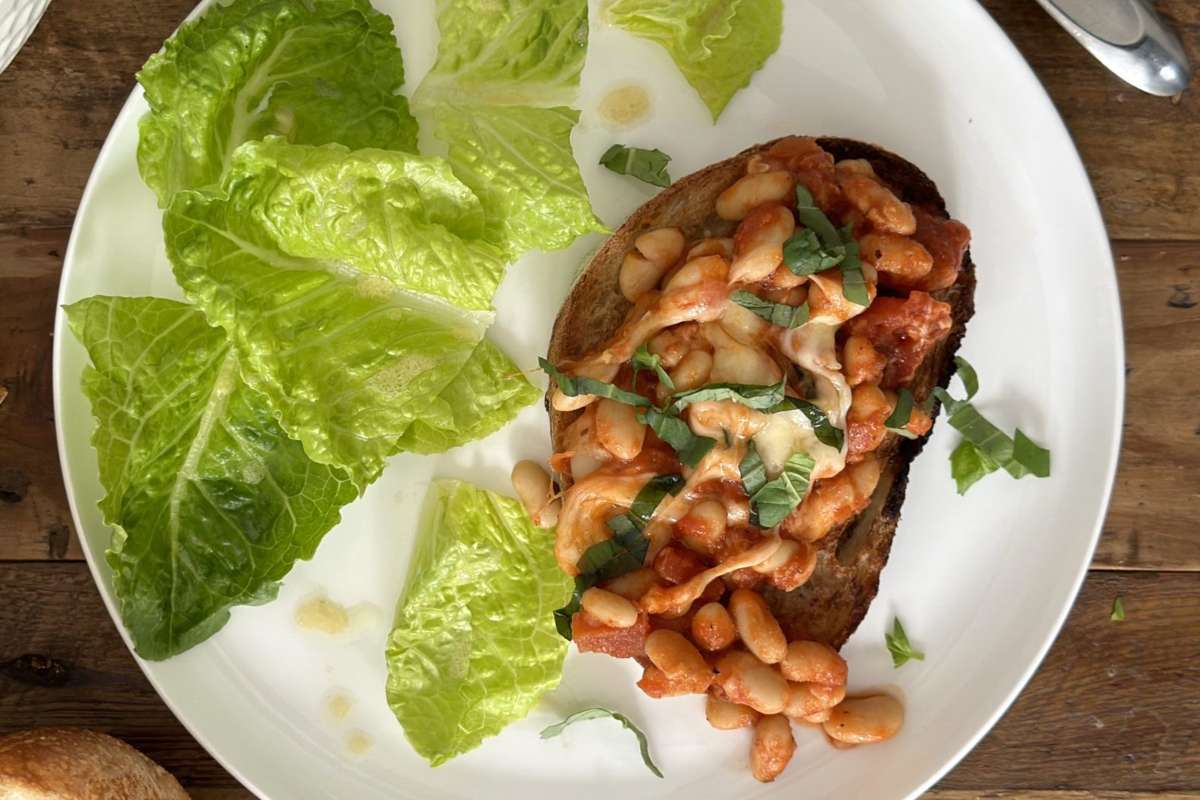Easy Cheesy Beans on Toasted Garlic Bread. 