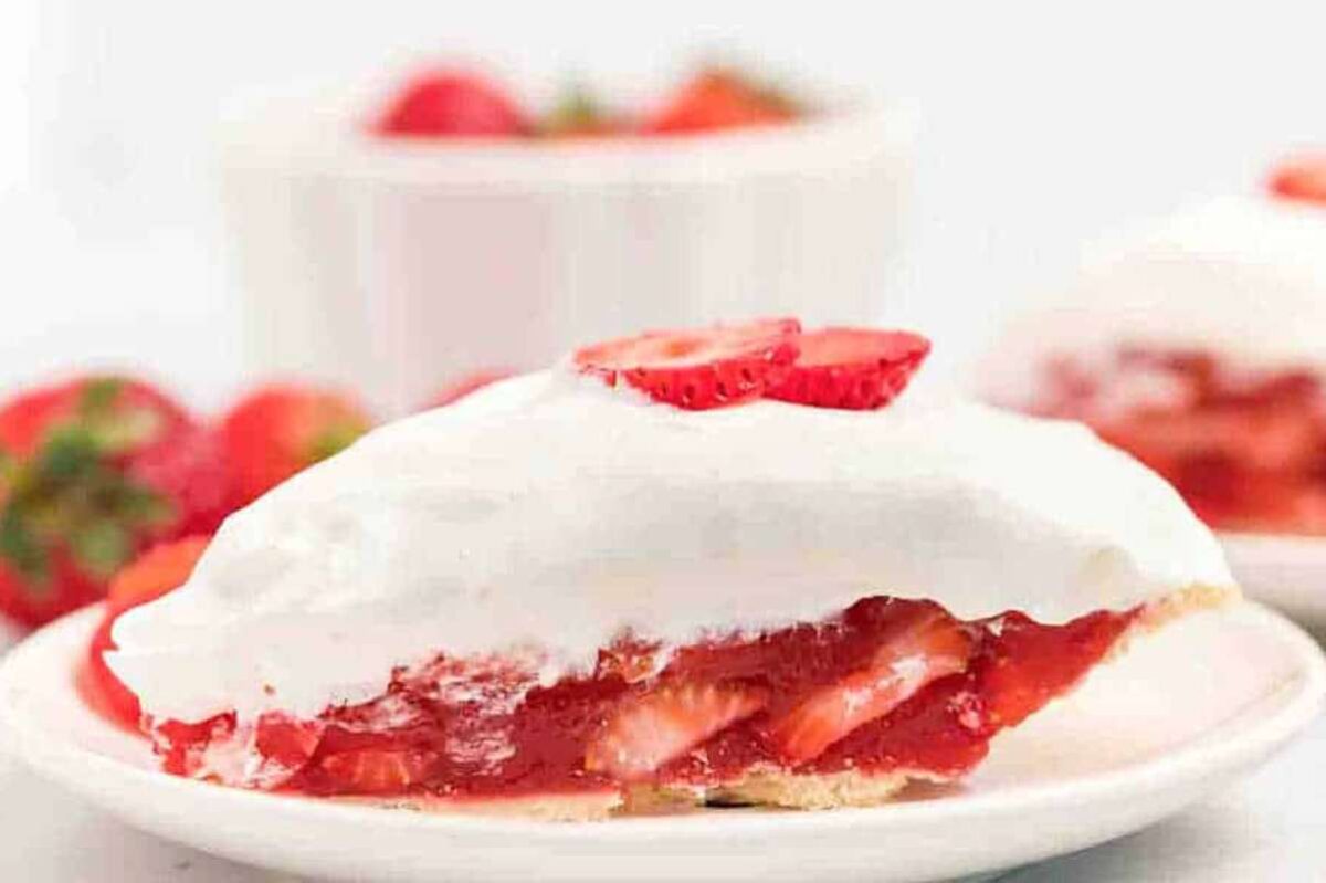 Easy Fresh Strawberry Pie. 