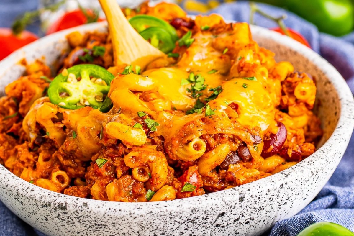 Easy Homemade Chili Mac And Cheese 1