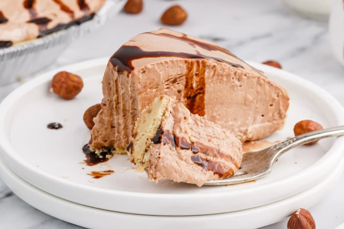 Easy No Bake Nutella Pie