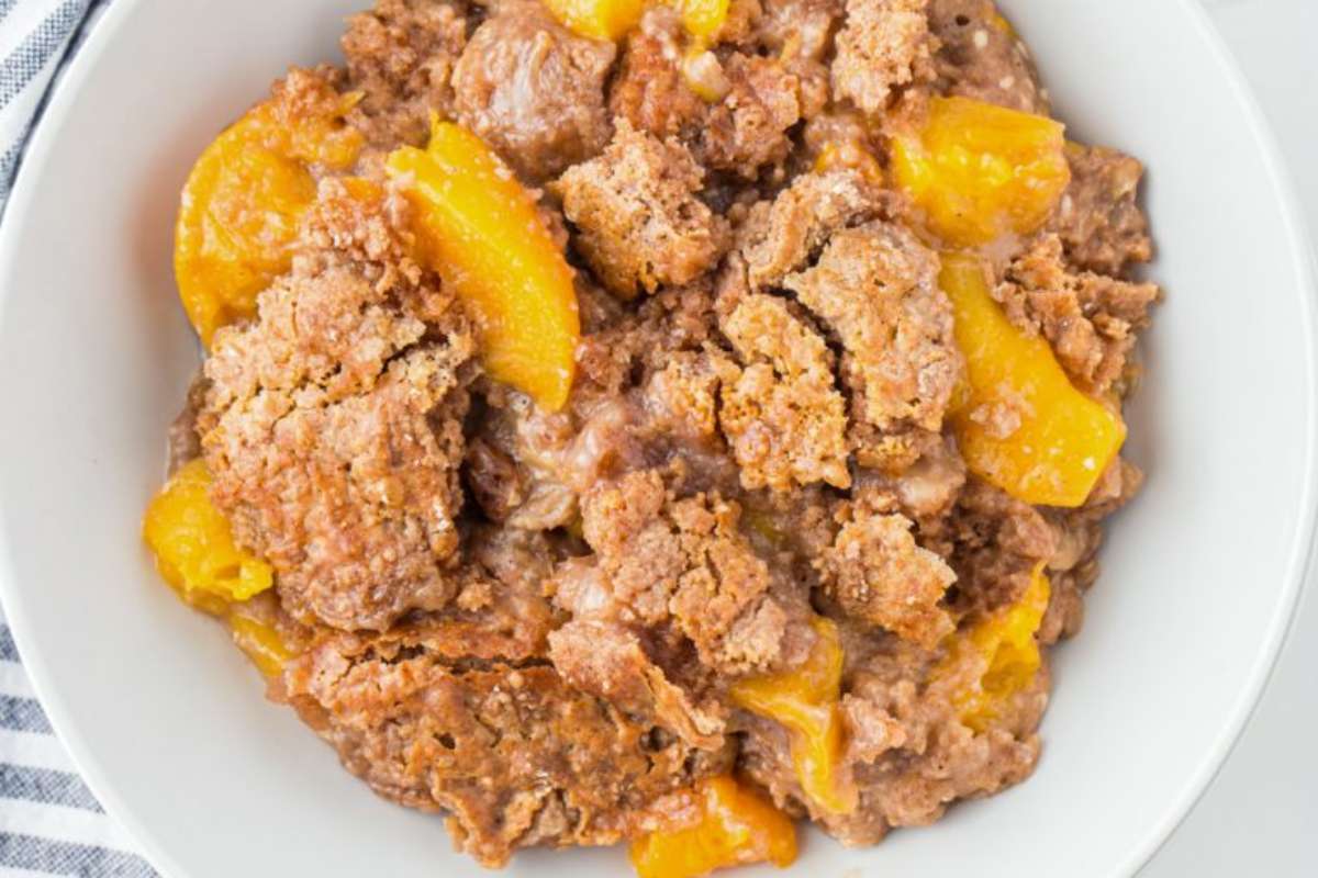 Easy Peach Dump Cake. 
