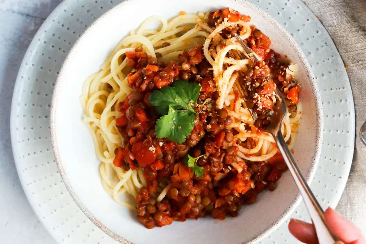 Easy Vegan Lentil Bolognese Sauce. 