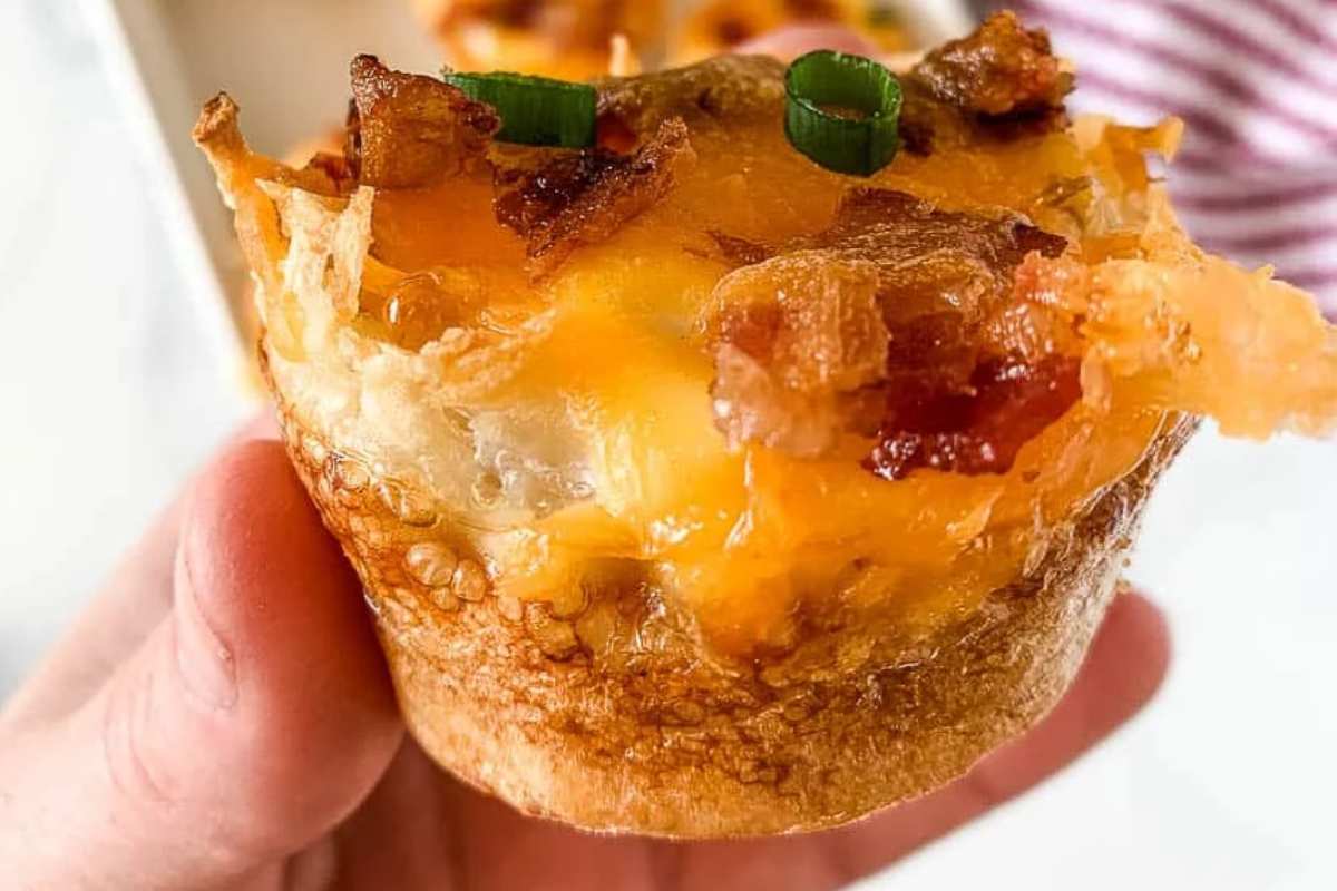 Hash Brown Egg Cups. 