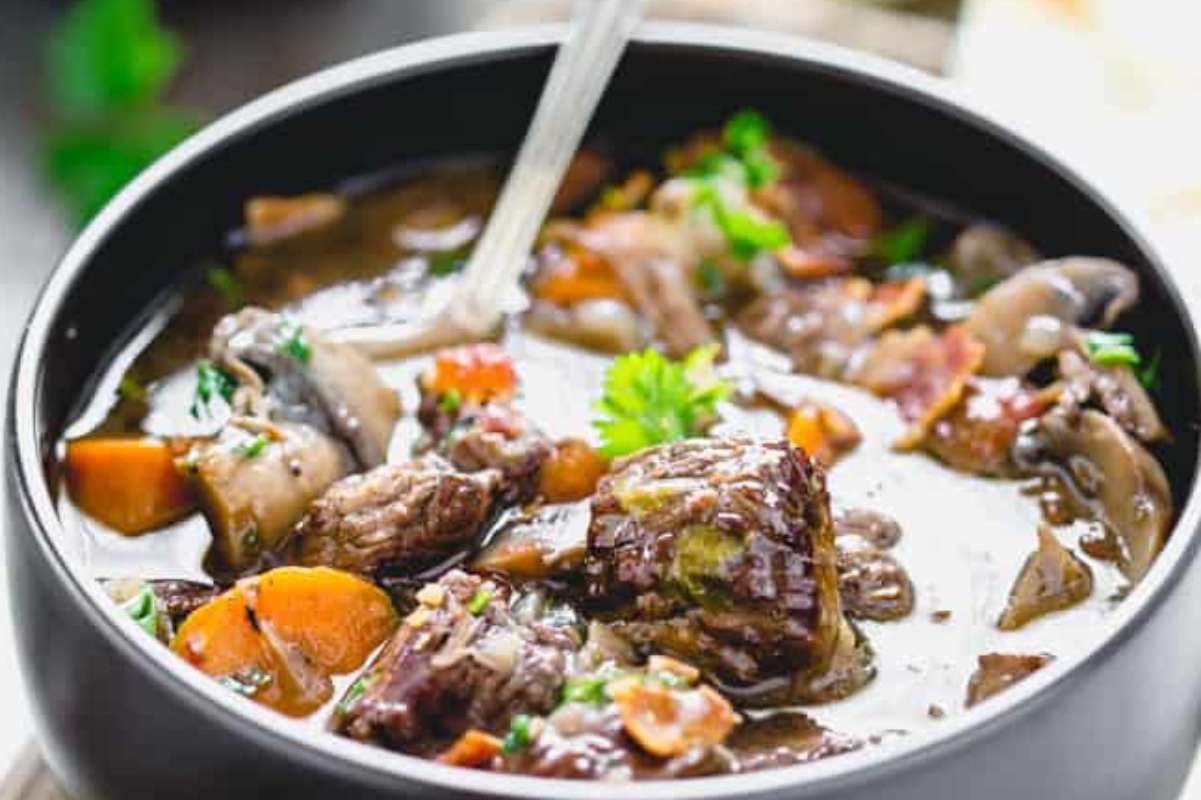 Healthy Slow Cooker Beef Burgundy Stew. 