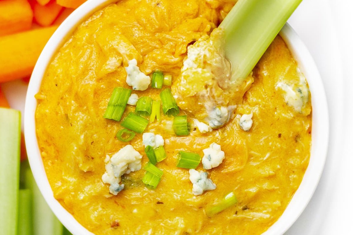 Instant Pot Buffalo Chicken Dip