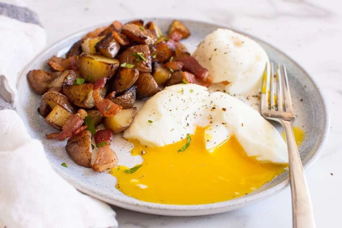 Instant Pot Poached Eggs {Perfect Every Time}. 