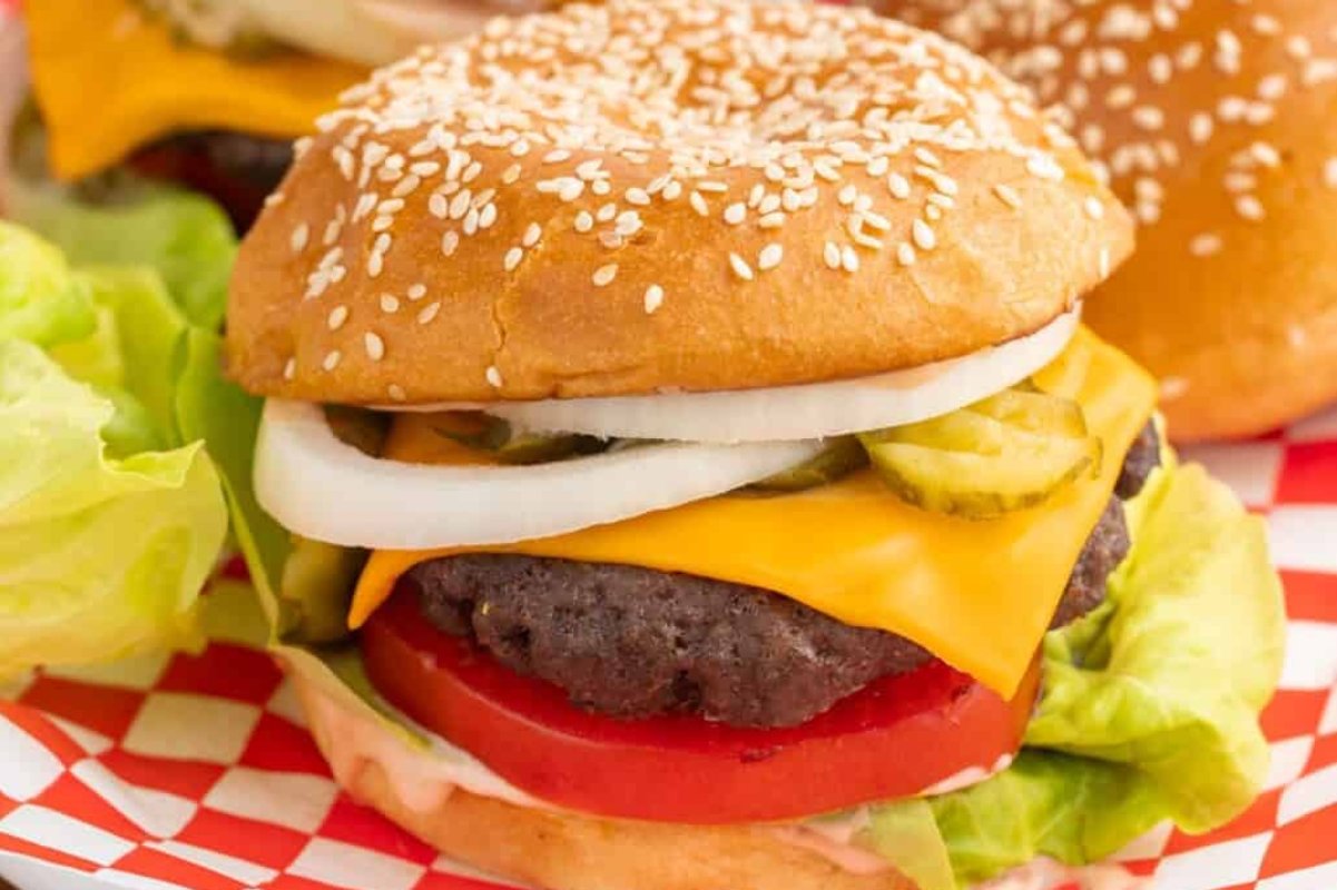 Juicy Air Fryer Hamburgers