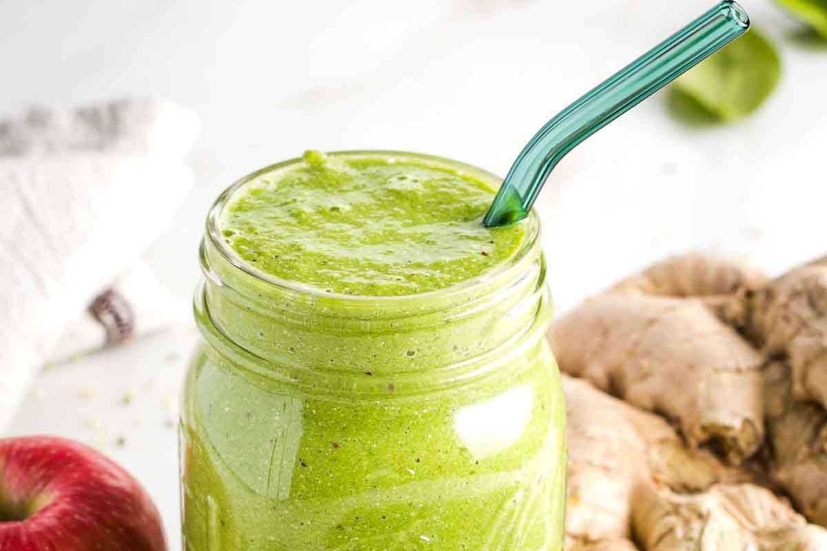 Kale Avocado Smoothie. 