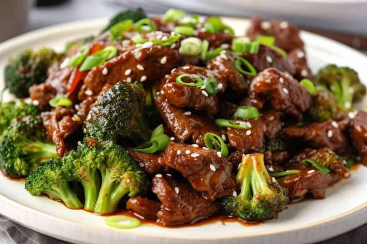 Keto Beef And Broccoli Stir-Fry. 