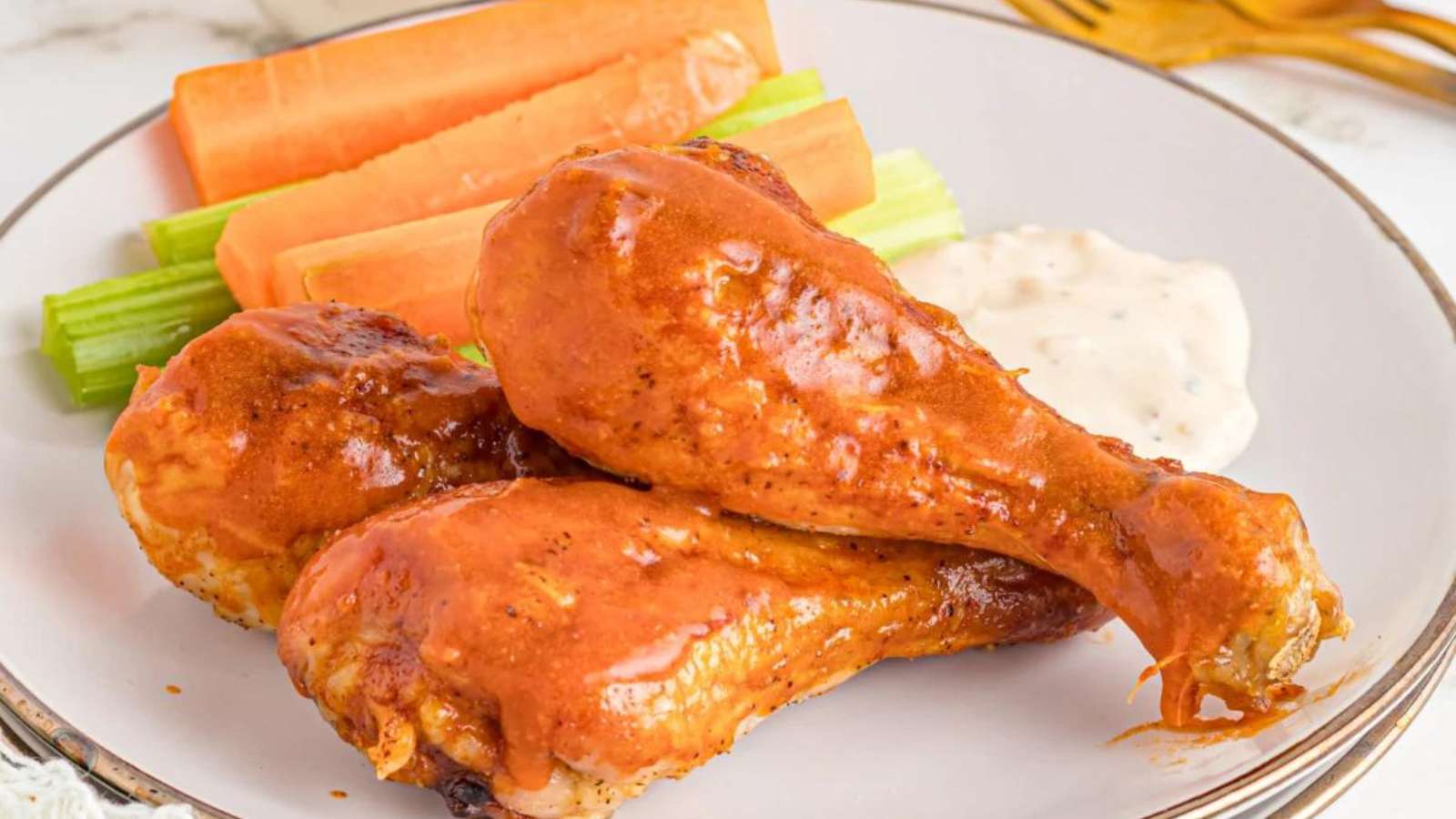 Easy Buffalo Chicken Drumsticks recipe by Kitchen Divas.