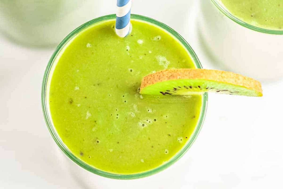 Kiwi Banana Matcha Smoothie. 