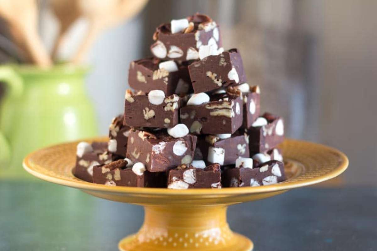 Low Fodmap Rocky Road Fudge.