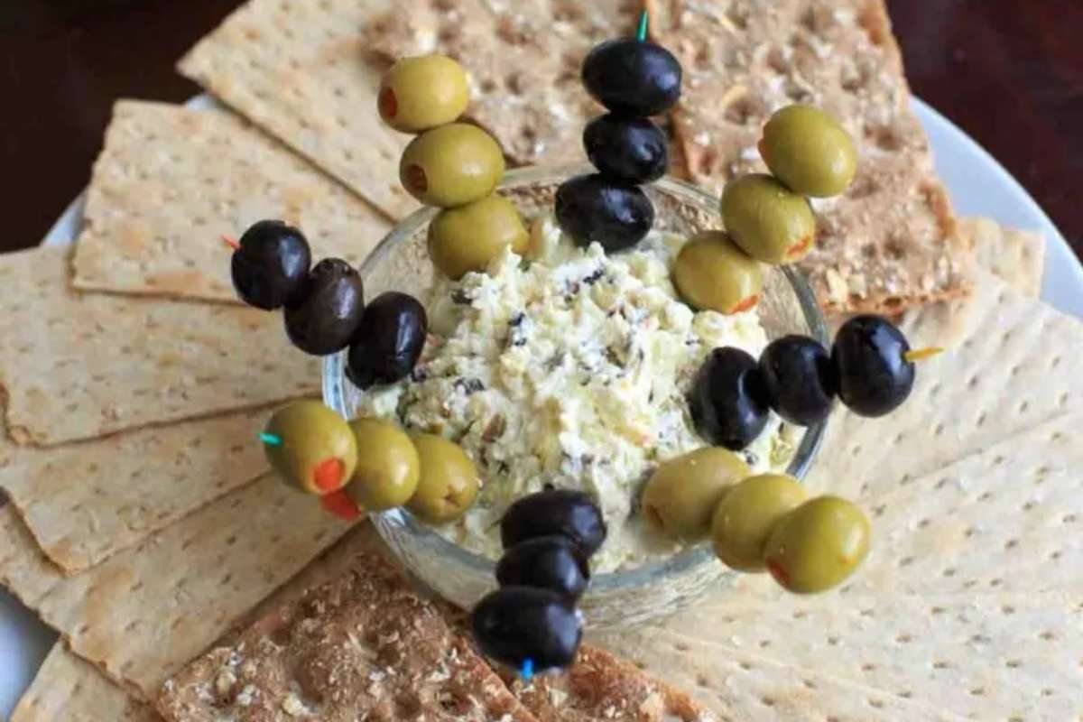 Olive And Goat Cheese Dip. 