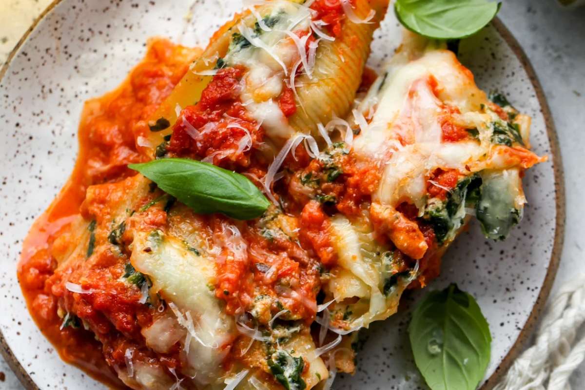 Pesto Stuffed Shells With Vodka Sauce. 