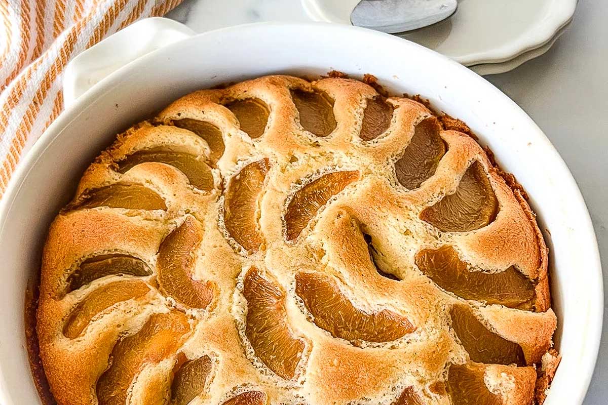 Peach Cobbler Pound Cake featured
