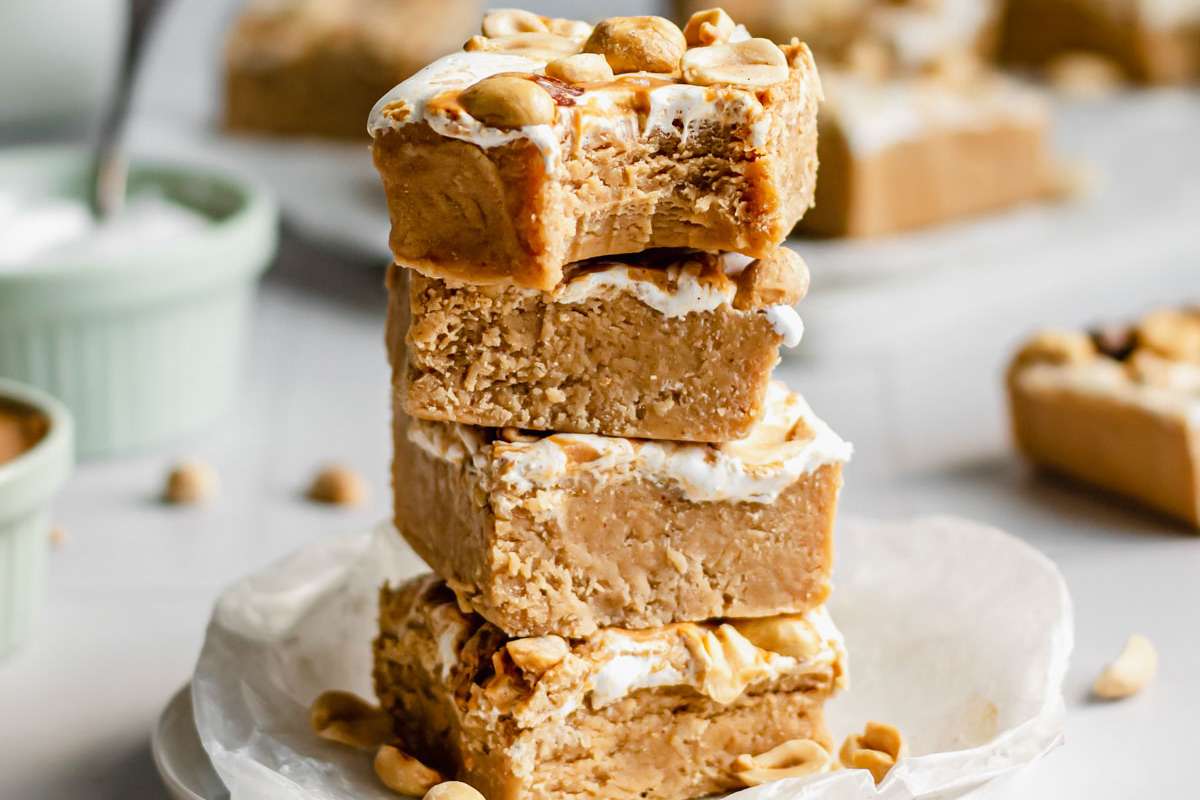 Peanut Butter Marshmallow Fluff Fudge (fluffernutter Fudge). 