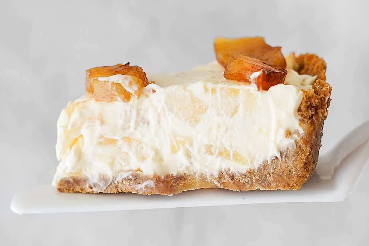 Pineapple Cream Cheese Pie (Easy No-Bake Recipe). 