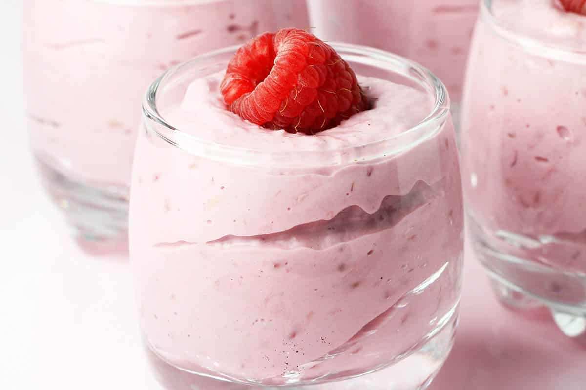 Raspberry Cheesecake Mousse (Easy, No-Bake Recipe).