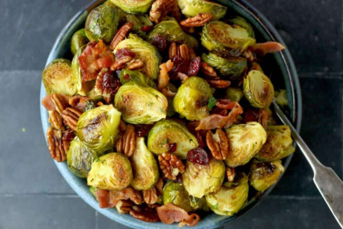 Roasted Brussels Sprouts With Bacon. 