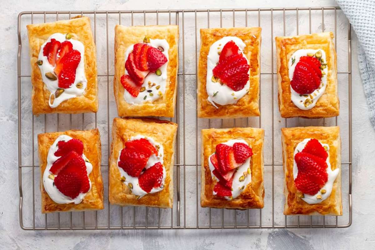 Strawberry Tarts With Puff Pastry. 