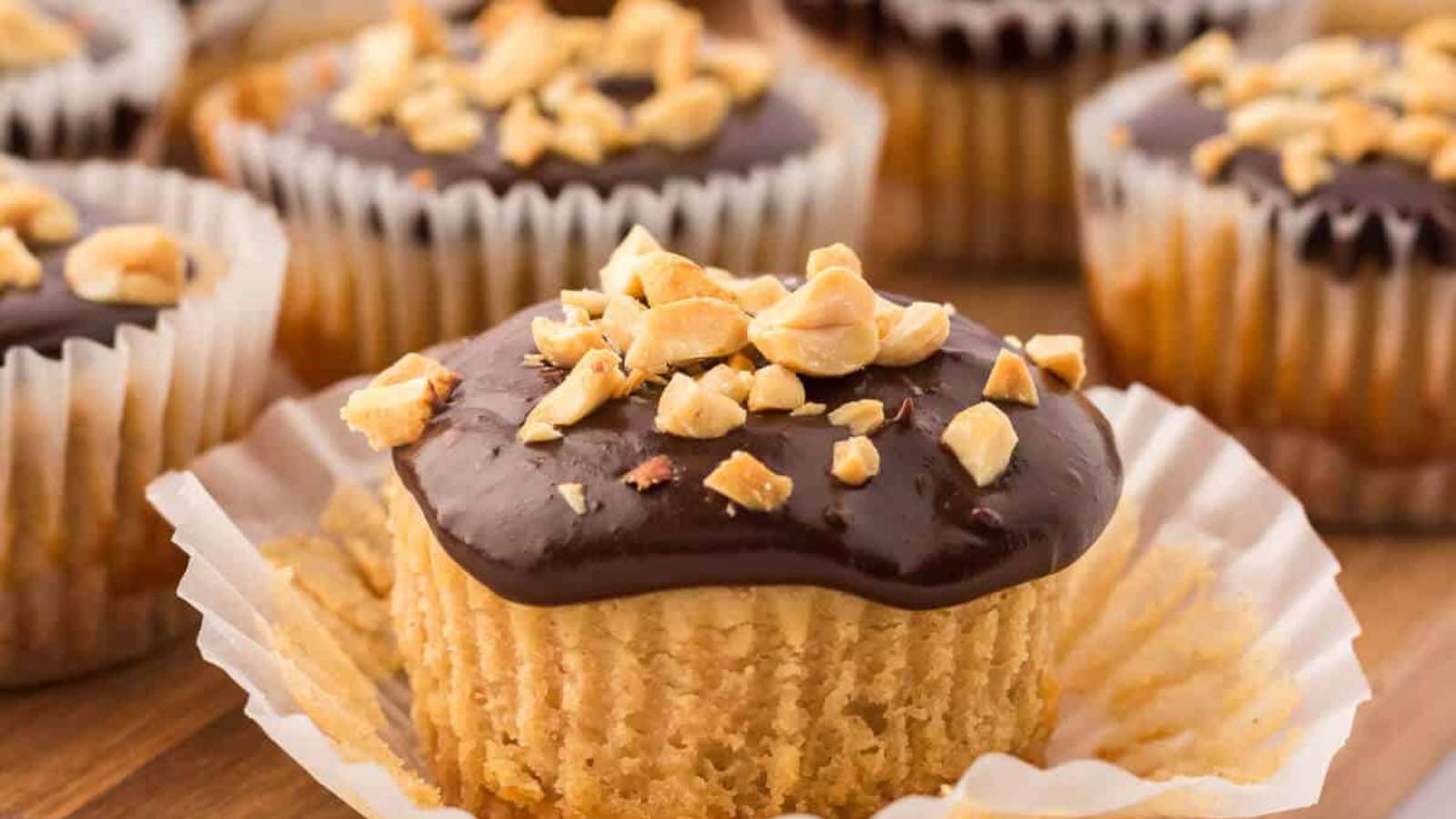 Mini Peanut Butter Cheesecakes recipe by Simply Stacie.