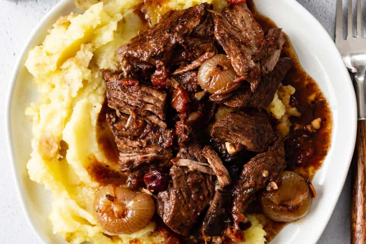 Slow Cooker Boneless Beef Ribs