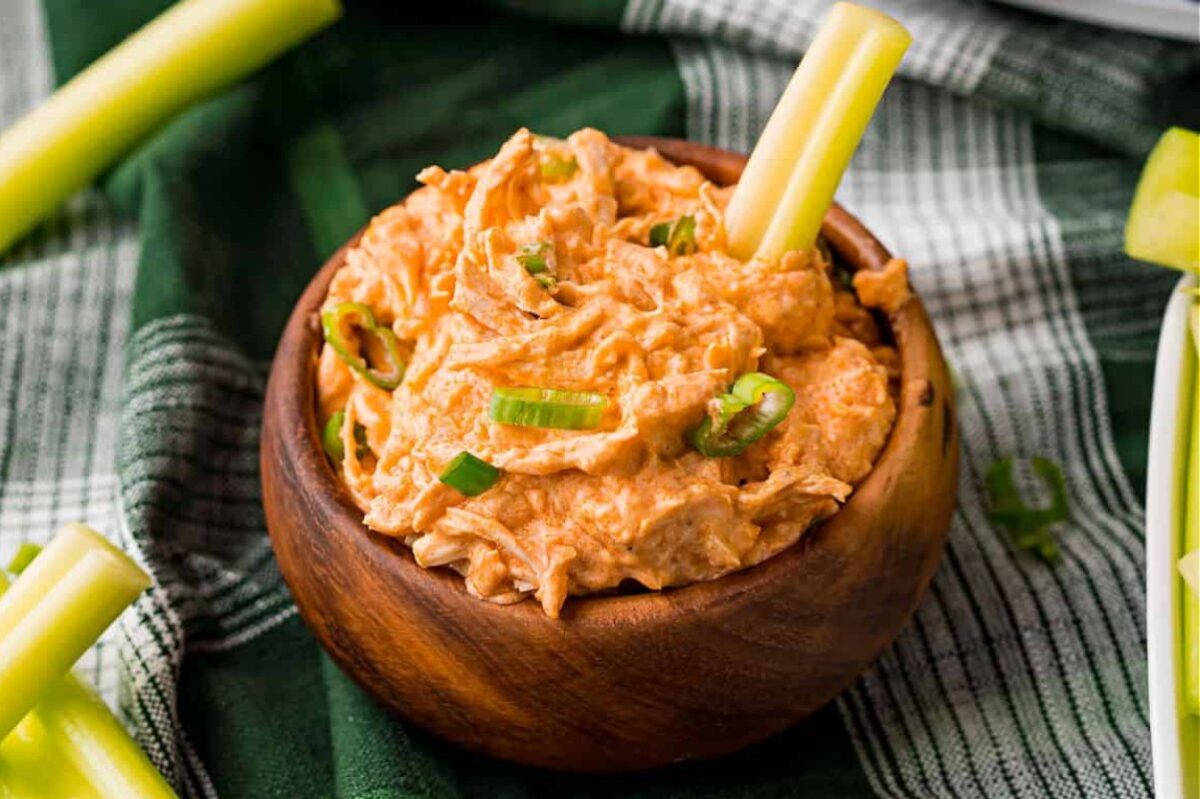 Slow Cooker Buffalo Chicken Dip